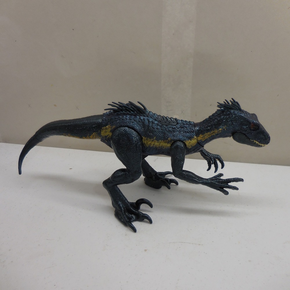 Jurassic World Indoraptor Action Figure Fallen Kingdom Black Gold Dinosaur Toy